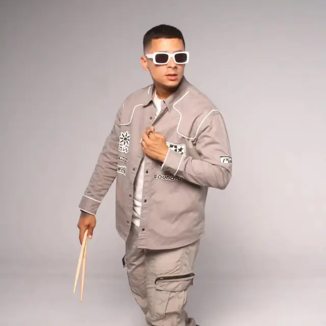 ASERES MUSICA- Alberto Valdes percusionista de Aseres